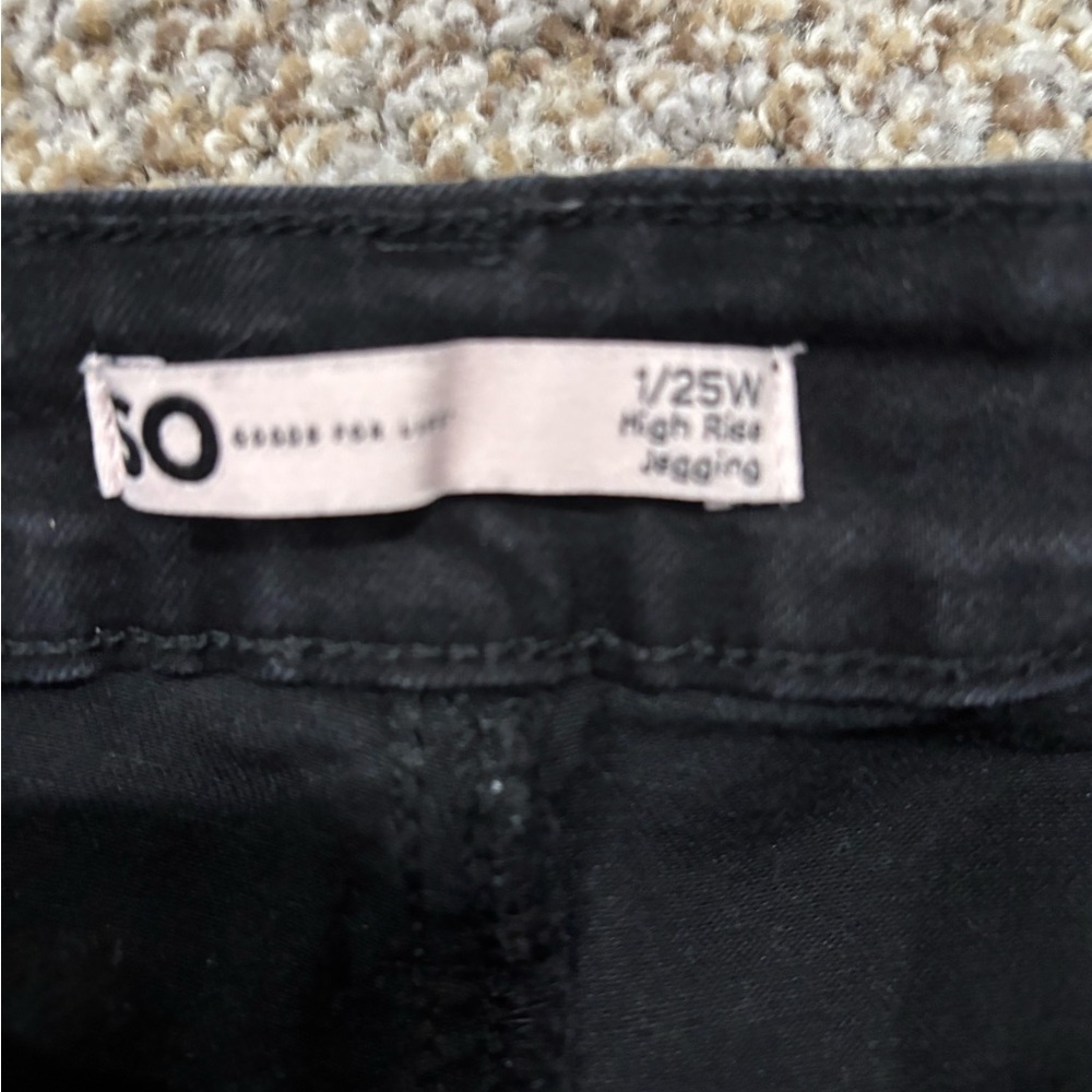 Sonoma Women’s Black High Rise Skinny Jeans - Picture 2 of 6
